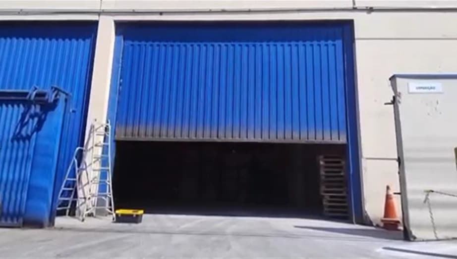 Automatização integrada de portões deslizante e basculante